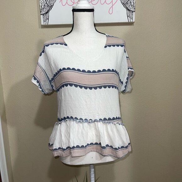 Crop top  - Picture 1 of 8